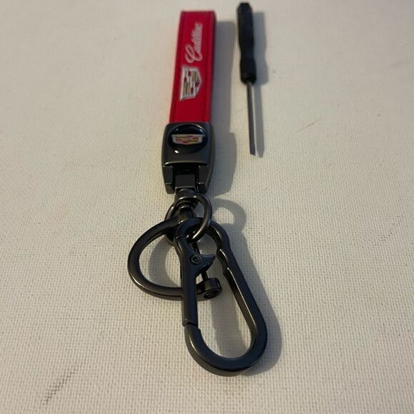 Cadillac key fob Keychain Red Leather with Logo NWT - Picture 3 of 4